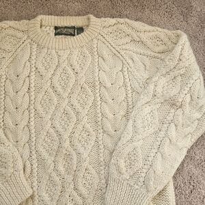 American Eagle Outfitters vintage cream cable-knit sweater 100% Icelandic Wool